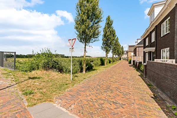 Medium property photo - Jean Perrinstraat 15, 1341 DG Almere